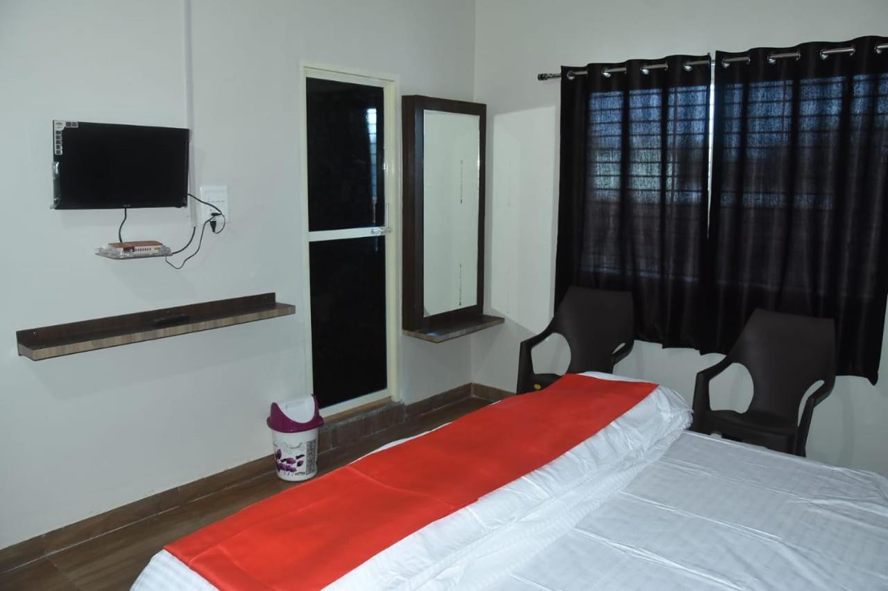 Hotel Shivanjali Palace Ujjain Extérieur photo