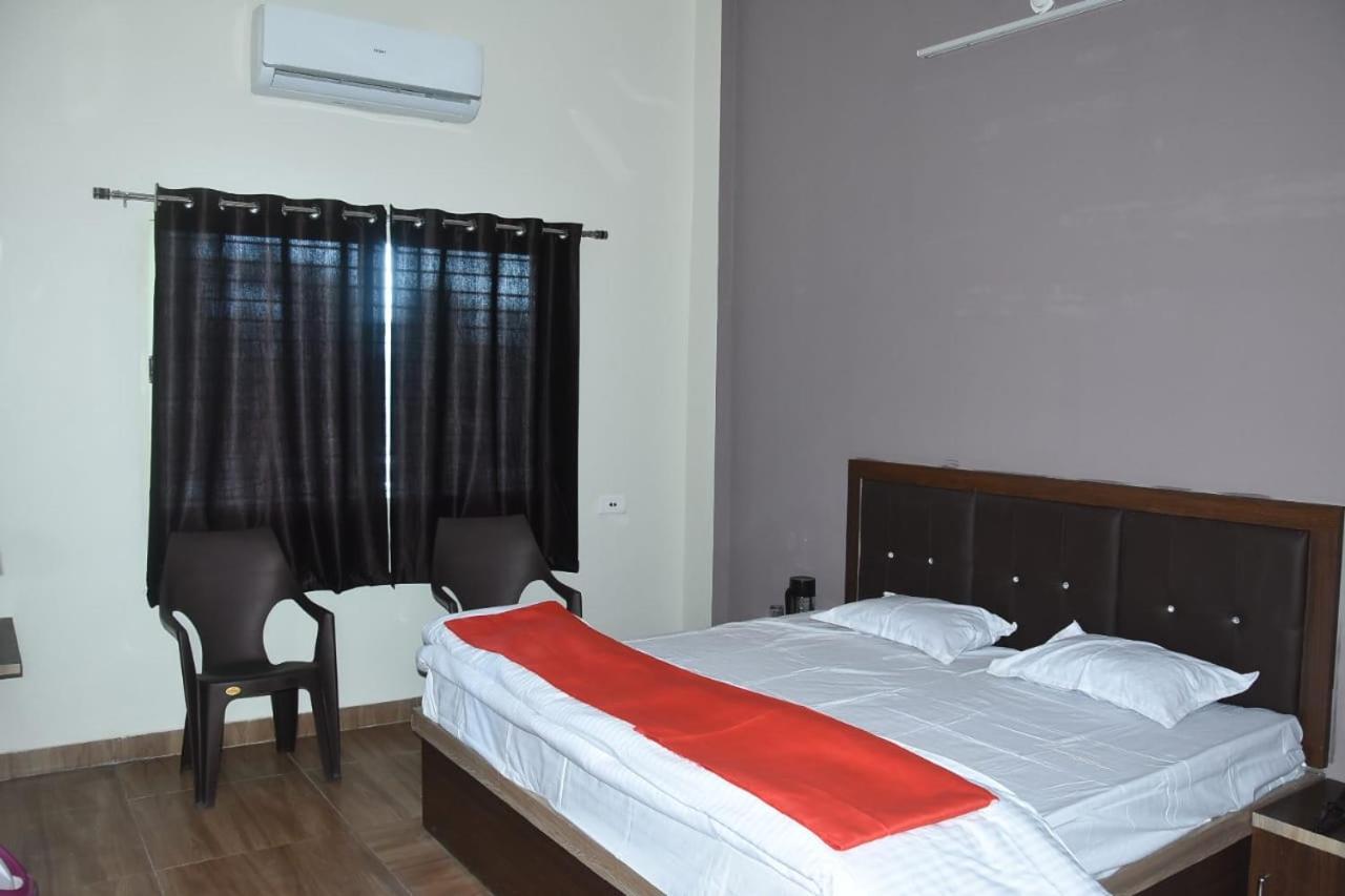 Hotel Shivanjali Palace Ujjain Extérieur photo